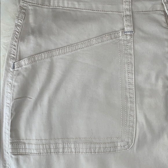 🌺4 Pocket Khaki Skirt Size 12 - Picture 3 of 6